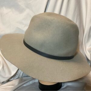 HAT ATTACK Madison wool felt fedora hat Ladies Womens Tan w Band Made in USA EUC